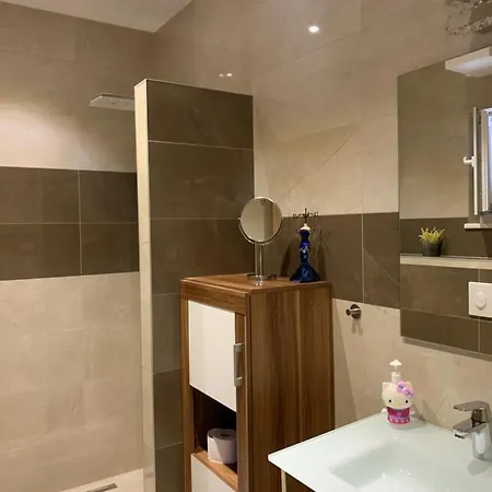 Apartment Blaue See Mit Pool Imotski