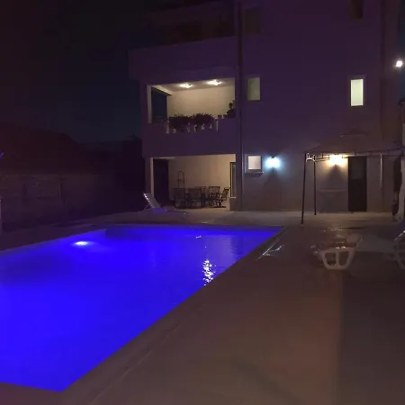 Blaue See Mit Pool Apartment *
